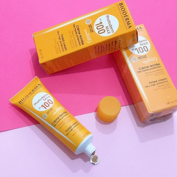 کرم ضد آفتاب رنگی Bioderma Photoderm Max SPF 100 با پوشش طبیعی و بافت سبک