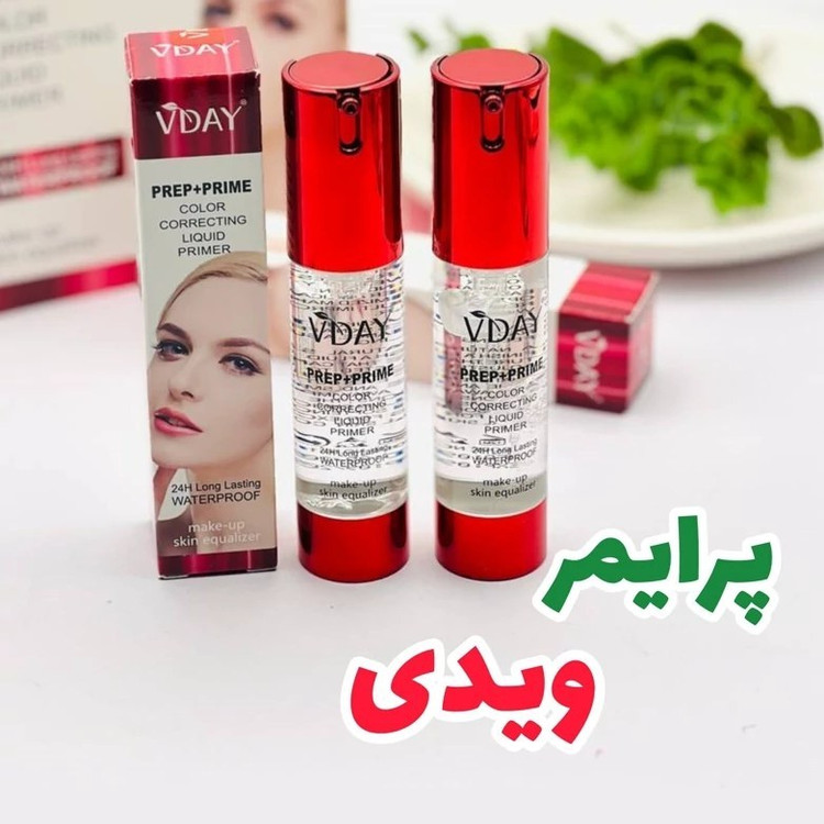 تصویر پرایمر وی دی VDAY با بافت مخملی و جذب سریع روی پوست