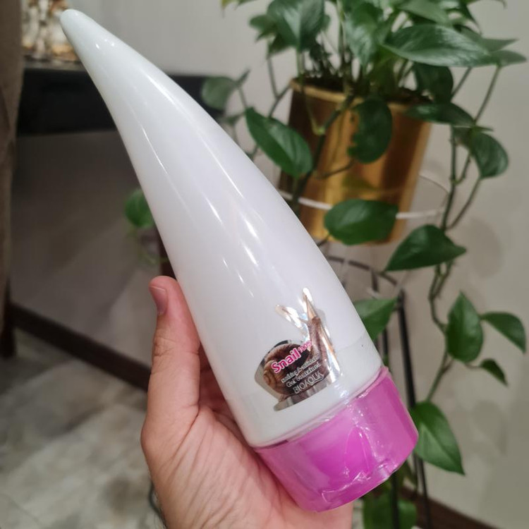 ژل آبرسان حلزون و شیر Bioaqua مناسب انواع پوست با جذب سریع