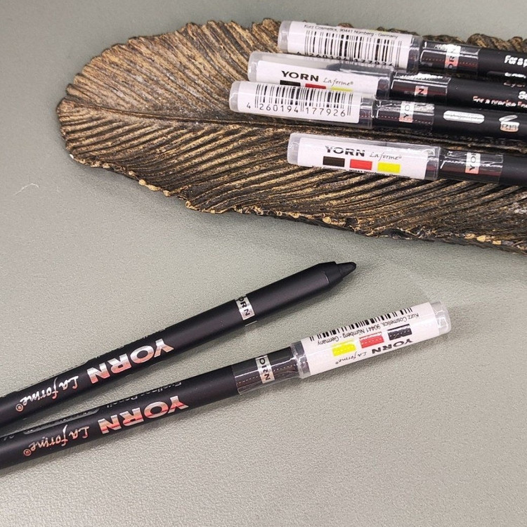 YORN Waterproof Eye Pencil Black مداد چشم شمعی ضد آب مشکی یورن