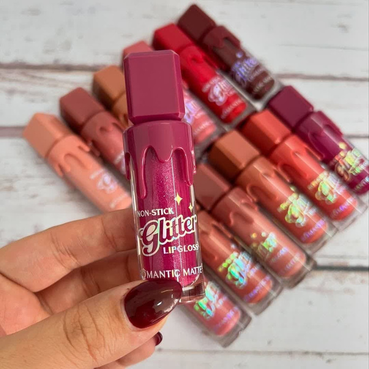 رژ لب مایع شاین Kiss Beauty Glitter Lip Gloss با جلوه براق و درخشان