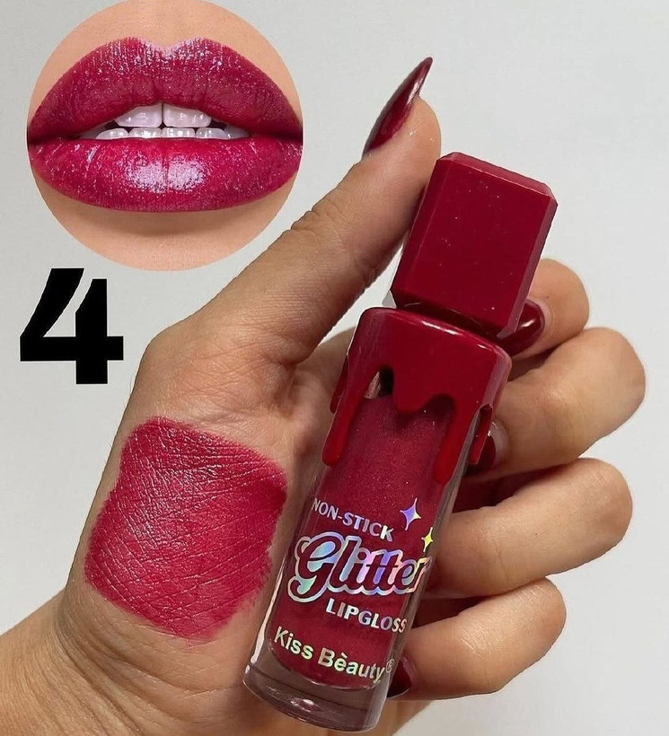تصویر رژ لب مایع شاین کیس بیوتی Glitter Lip Gloss با جلوه اکلیلی روی لب