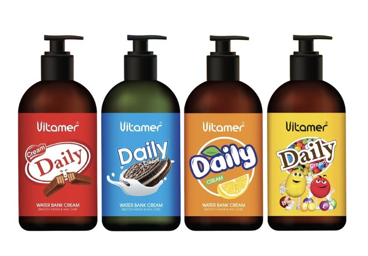 کرم آبرسان ویتامر Daily Cream با بافت کرمی مناسب نرم و لطیف شدن پوست